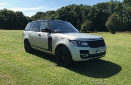 Range Rover Autobiography, front